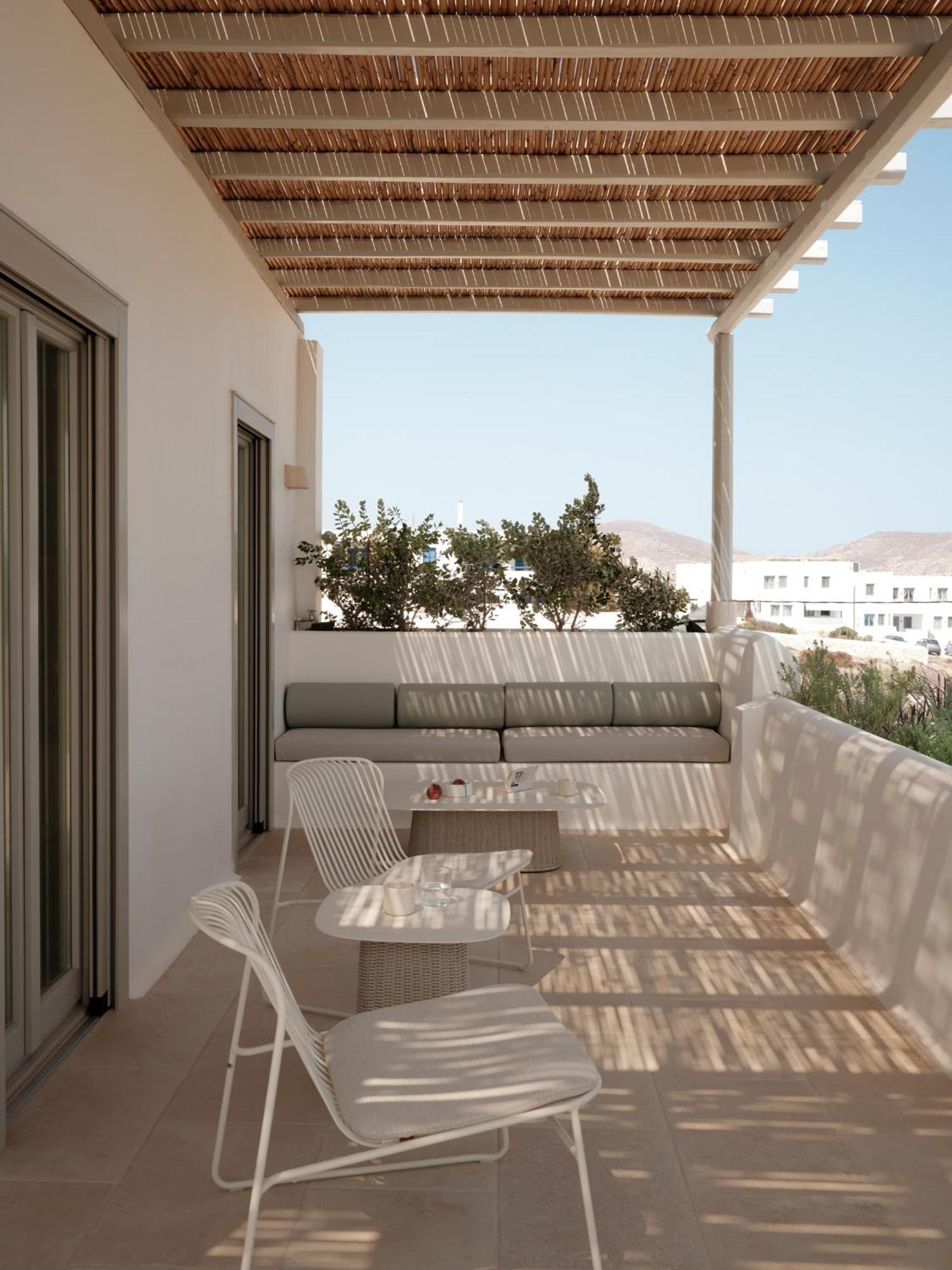 Akria Seaside Suites Nausa Exteriér fotografie